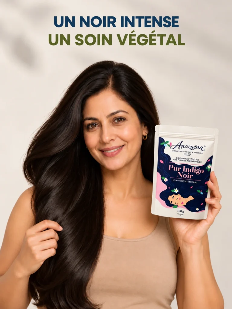 Cosmétiques naturels au Maroc 17 Femme aux cheveux noirs tenant le sachet Pur Indigo Noir Anazwina 100 g — Un noir intense, un soin végétal